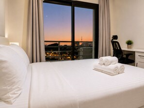 Room - Fabulous 3-bedroom, 2 bathroom apartment with free parking in vibrant Tanger (Tanger)