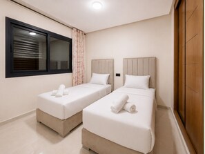 Spa - Fabulous 3-bedroom, 2 bathroom apartment with free parking in vibrant Tanger (Tanger)
