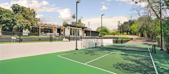 South Redlands Luxury Home with Pickleball Court