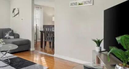 2-bedroom bed & breakfast in nice Syracuse with front fenced in yard