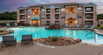 Landing Stunning 1bd, Gym
