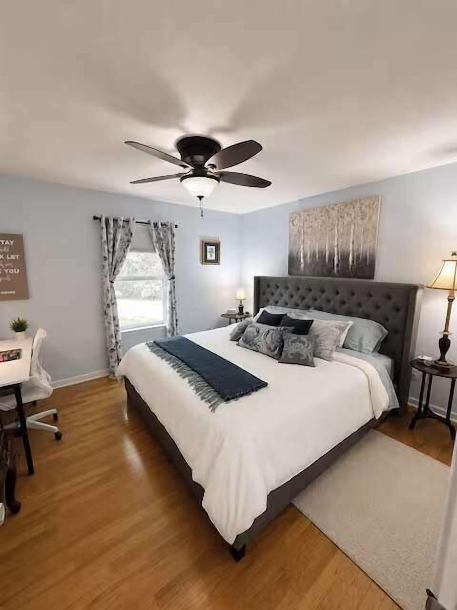 Desk, WiFi, bed sheets