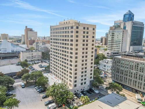 Downtown Jacksonville Retreat Walk to Events & Stadium