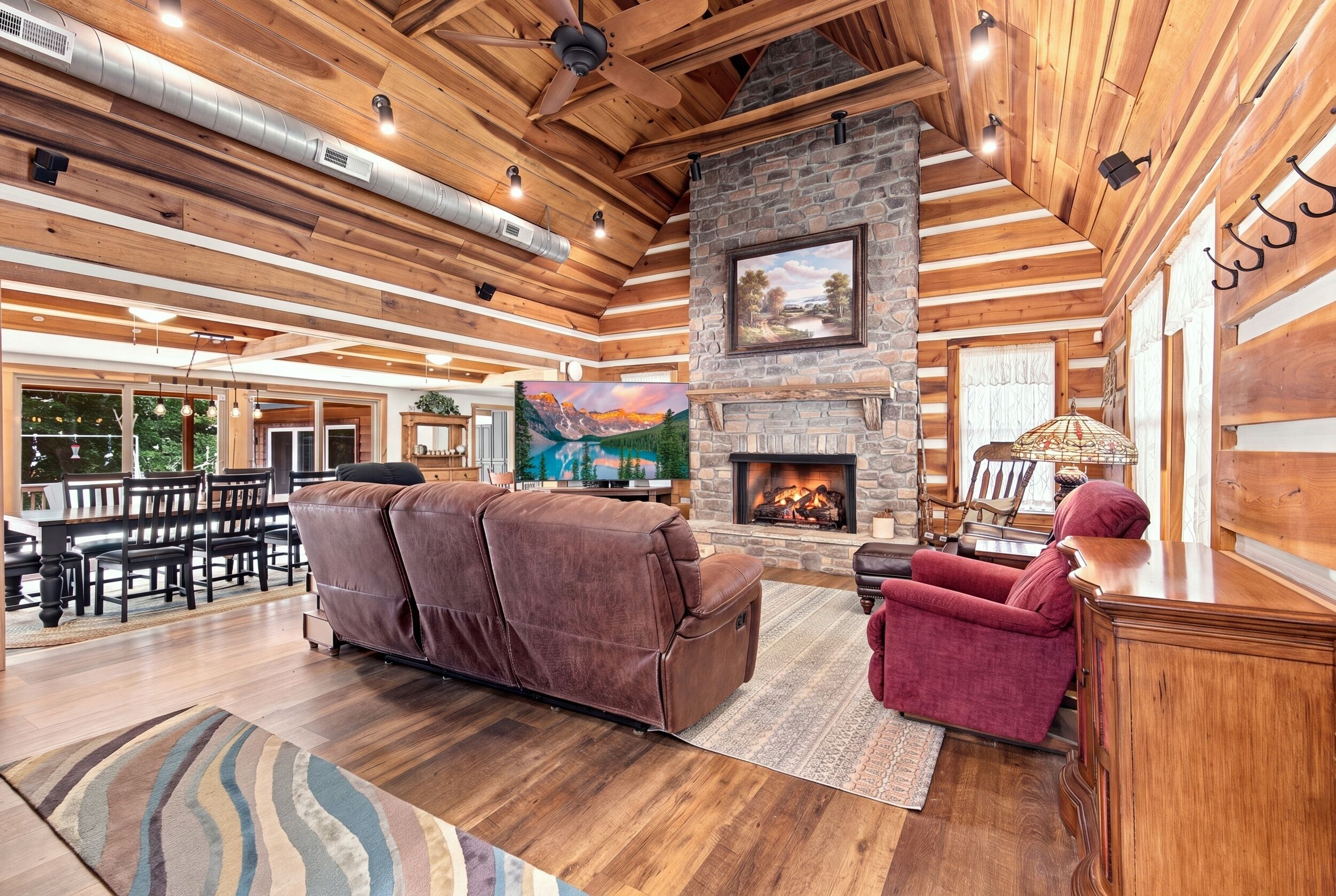 8-bedroom Nature Resort W/ Pool Just 30 Minutes From Nashville! - Tennessee