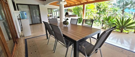 Outdoor dining
