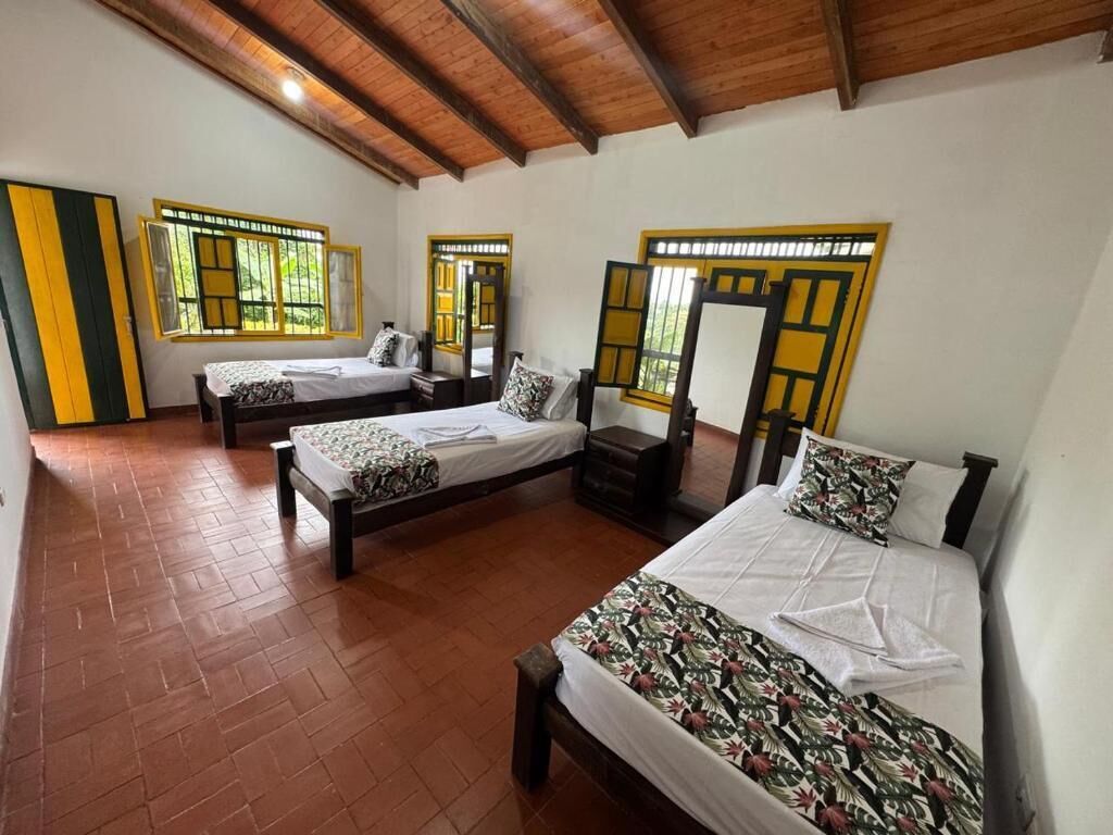 Chambre Triple, vue jardin