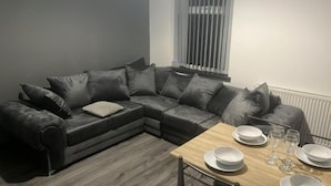 Living area - Entrepreneur Stays (Liverpool)