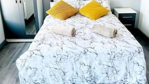 Room - Entrepreneur Stays (Liverpool)