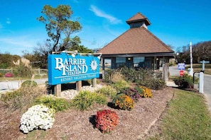 A sign for Barrier Island Resort & Vacation Village. - Barrier Island Station, Duck, NC - 2 Bedroom/Sleeps 8 (Duck)