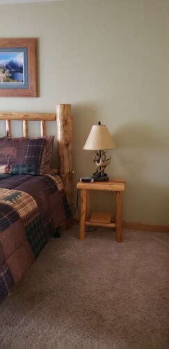 Charming 1-bedroom condo in peaceful Condon perfect for relaxing getaway
