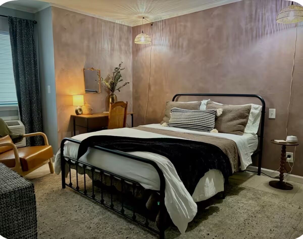 The French Quarters -A Beautiful Boutique 2br Retreat - Parker, CO