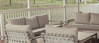 Yarra Valley Lemon Grove Stay | Fireplace, Mountain Views, Sleeps 8