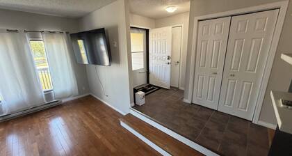 Cozy 4-bedroom bungalow with AC , mini gym and lots of space