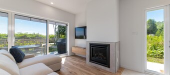 Le Grand Bleu 1261: River View, Spacious patio