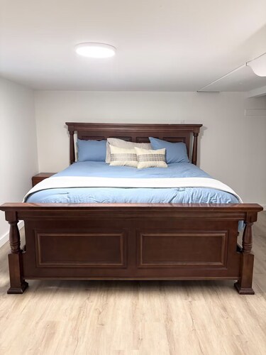 Spacious & Cozy Suite Getaway in KC Area · No Stairs