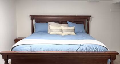 Spacious & Cozy Suite Getaway in KC Area · No Stairs