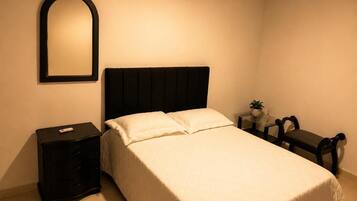 3 bedrooms, WiFi (free), bed sheets