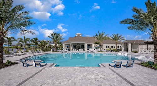 Landing Beautiful 2bd, Gym
