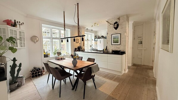 Dining - Country House / Farm House in Copenhagen with 2 bedrooms sleeps 4 (Copenhagen)