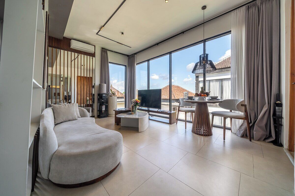 Designer 1br Flat W Pool, Patio & Private Kitchen - Ubud