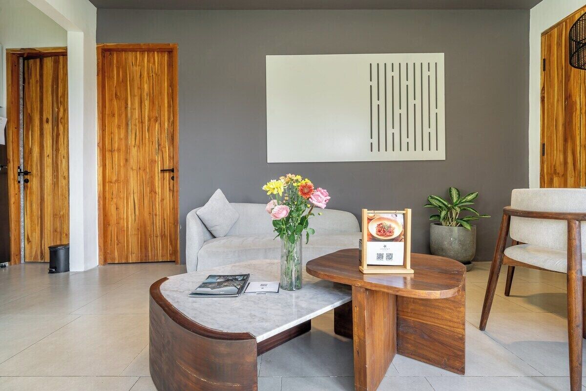 Modern 2br Flat In Ubud W Pool, Garden & Kitchen - Ubud