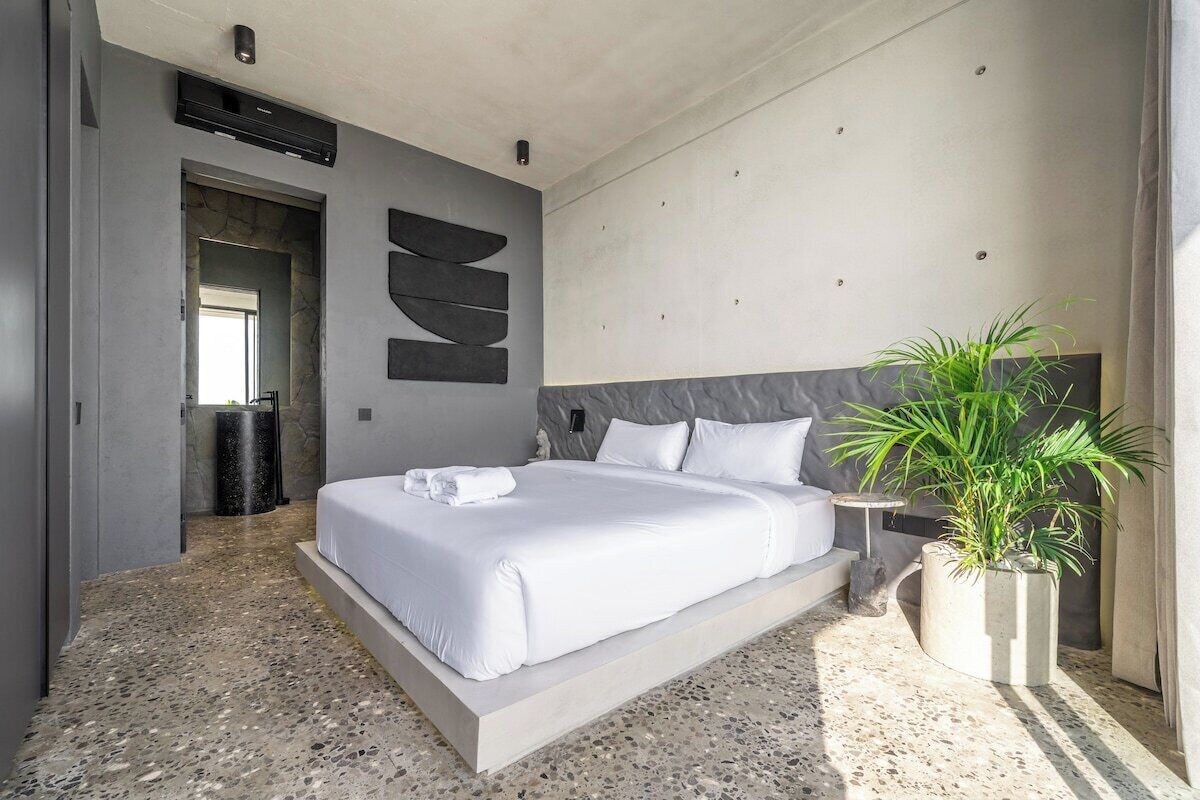 2 bedrooms, iron/ironing board, travel crib, WiFi
