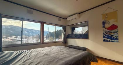 Mountain-View Ski Lodge, Myoko — Sleeps 5, 5 Resorts Within 20 Min