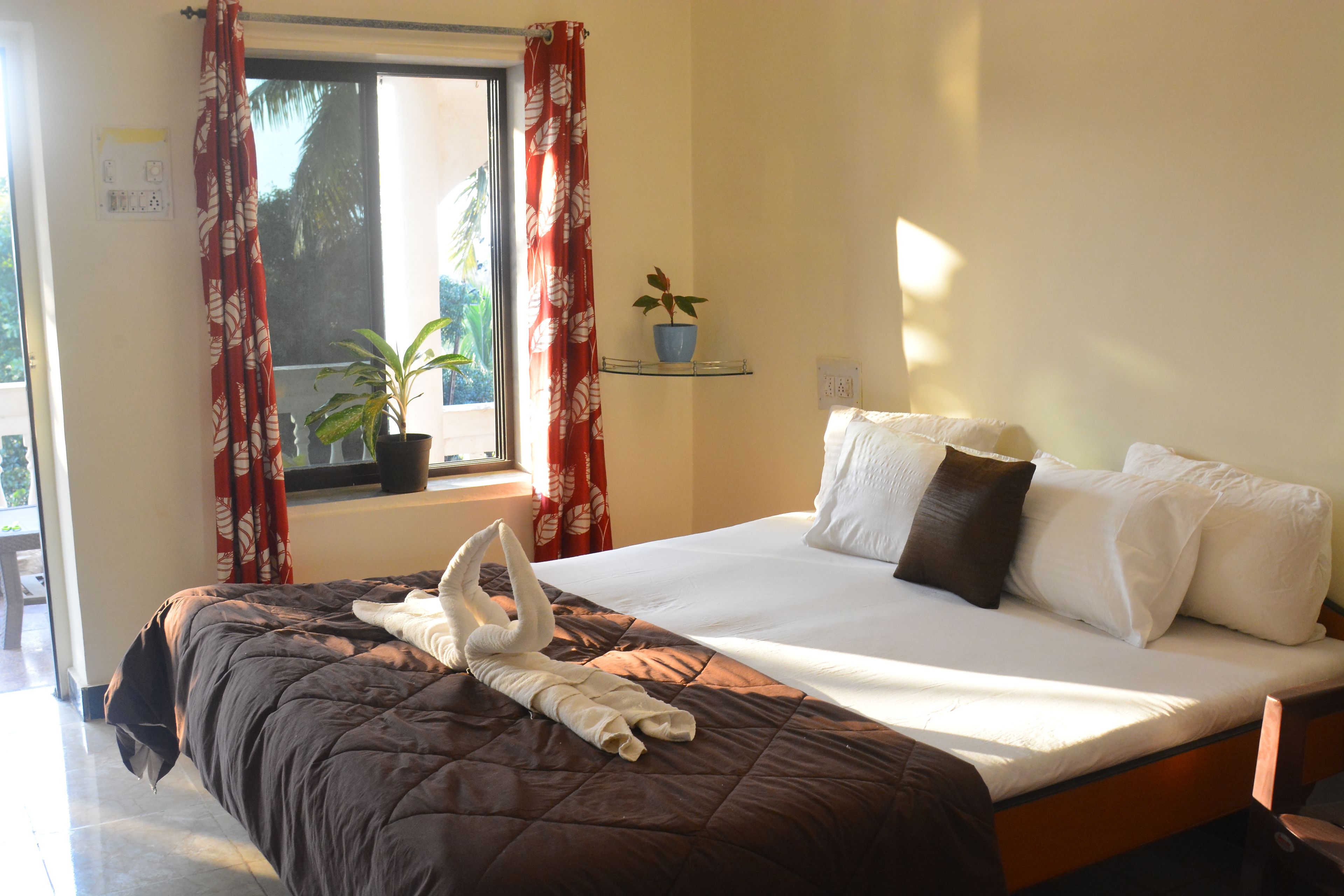Standard Twin Room | WiFi (free), individually furnished, bed sheets