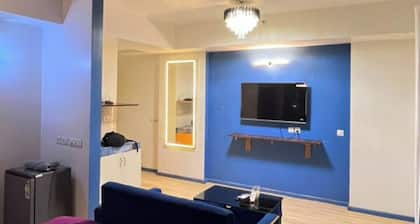Luxury Cozy Apartments Stay at SinghXViii DLF