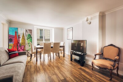 Fully equipped new 2BR 2BA one BR/BA individual entrance in Central Paris