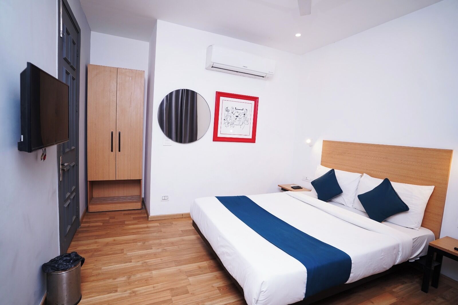 Habitación Deluxe doble | Espacio para trabajar con un portátil y wifi gratis
