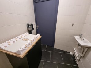 Bathroom - Vrbo Property (Saint-Martin-lez-Tatinghem)