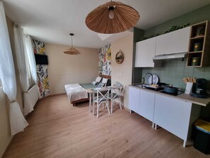 Room - Vrbo Property (Saint-Martin-lez-Tatinghem)