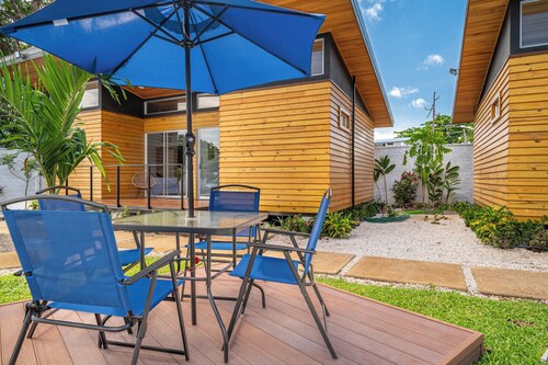 Luxurious 6-Unit Oasis < 1 Mi to Playas Del Coco!