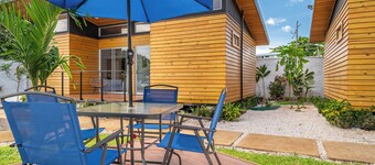 Luxurious 6-Unit Oasis < 1 Mi to Playas Del Coco!