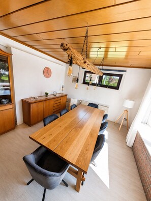 Dining - Vrbo Property (Butjadingen)