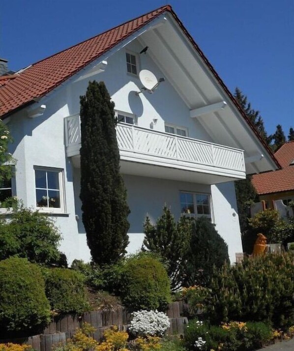 Unclassified image, 1 of 28, button - Holiday apartment with 3 bedrooms (Lauterbach)