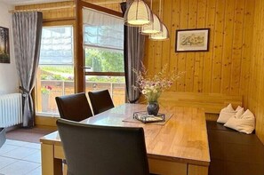 Dining - Holiday apartment with 2 bedrooms (Münstertal)