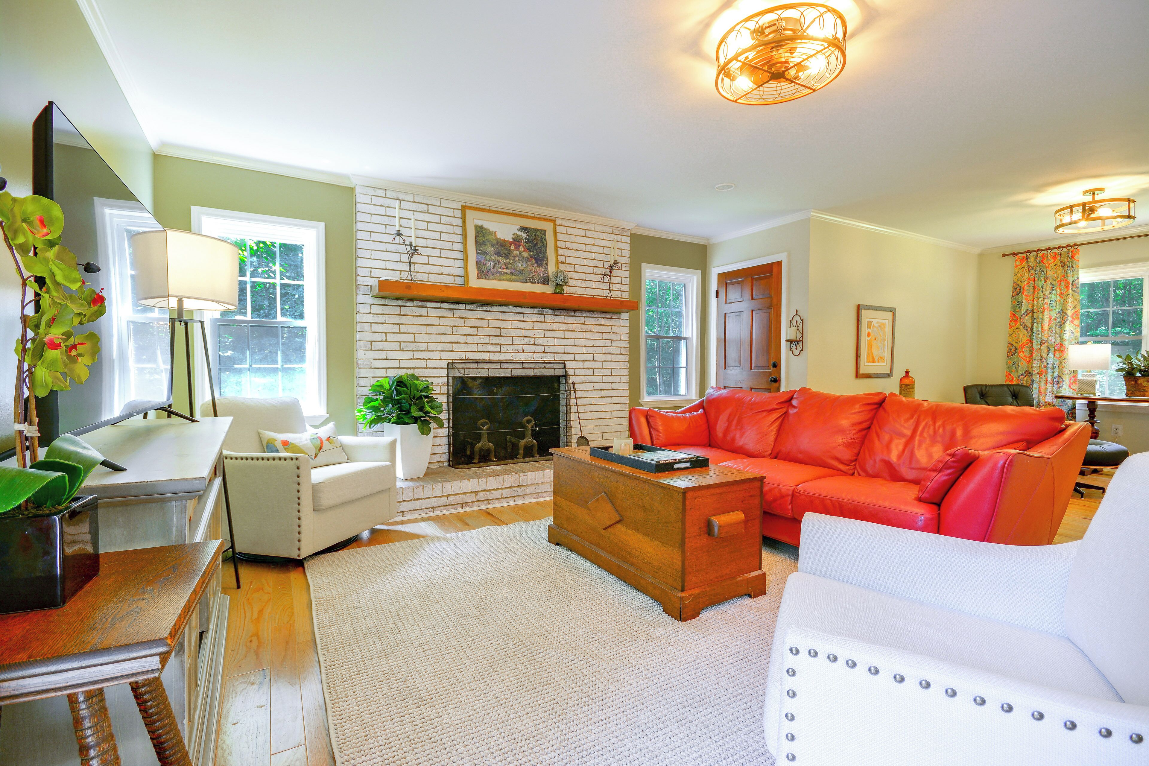 Office, Deck, Yard: Thomasville Gem On Golf Course - Lake Lucas, NC