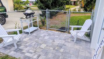 Comfort Condo, 1 Bedroom, Non Smoking, Kitchenette | Terrace/patio