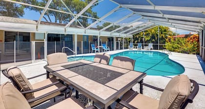 Lake Access & Pools! Side-by-Side Tampa Homes
