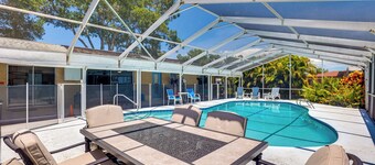Lake Access & Pools! Side-by-Side Tampa Homes