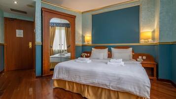 Standard Double or Twin Room | Iron/ironing board (on request), WiFi (free), bed sheets
