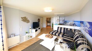 Smart-TV, DVD-spiller og stereoanlegg
