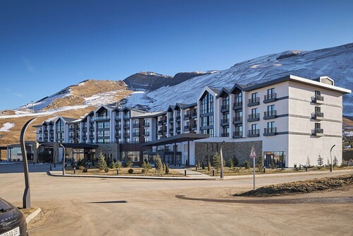 Lake Side Hotel