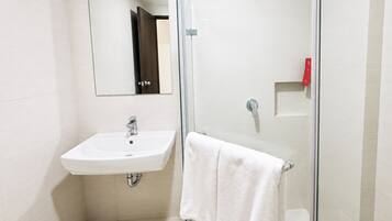 Double Room | Bathroom