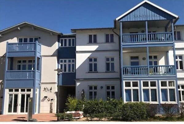 Exterior - "Beach chair" at the Baltic Sea resort Sandburg (Kühlungsborn)