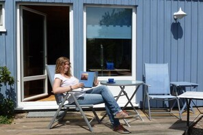 Outdoor dining - Holiday apartment with 1 bedroom (Fehmarn)