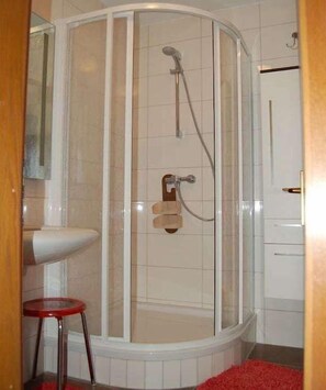 Bathroom - Holiday apartment with 1 bedroom (St. Kanzian\/Klopeinersee)