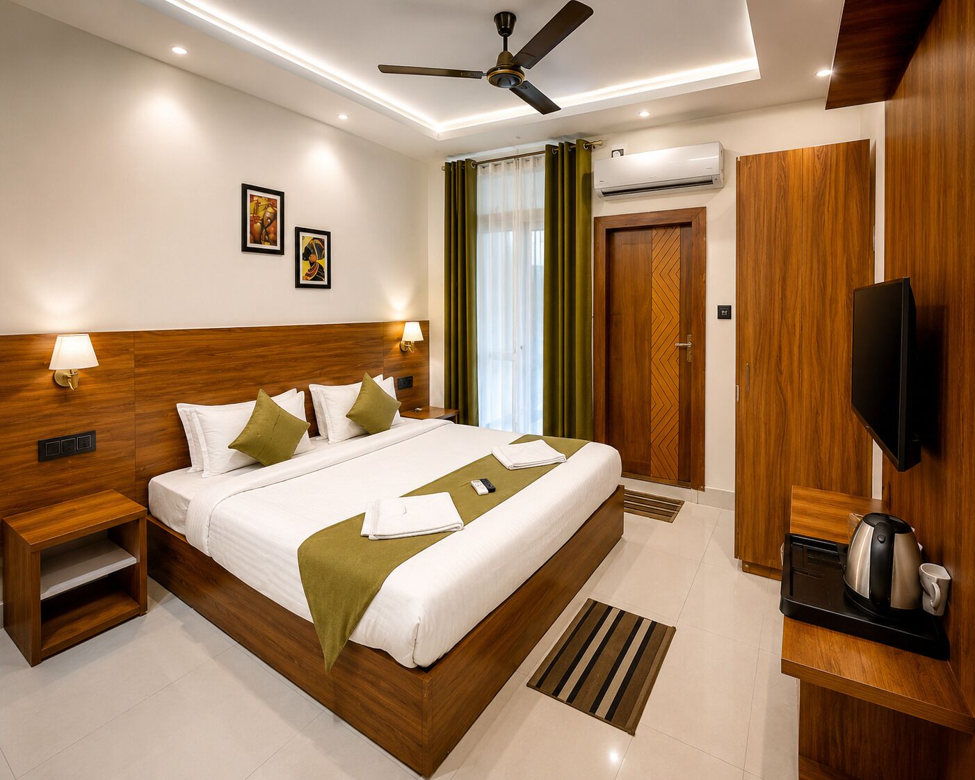 Deluxe Room, Balcony, Mountain View | Desk, WiFi (free)